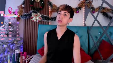 Snapshot of allen_starck chatting on December 3, 8:18 pm Allen online show from December 3, 8:18 pm