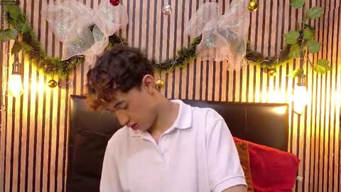 Snapshot of allen_starck chatting on December 4, 9:01 pm Allen online show from December 4, 9:01 pm