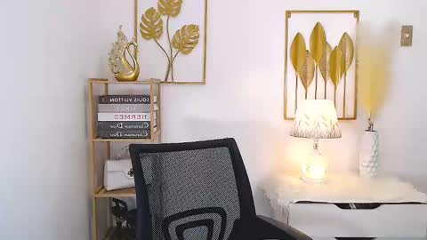 Your Lovely Allena online show from December 2, 6:43 pm