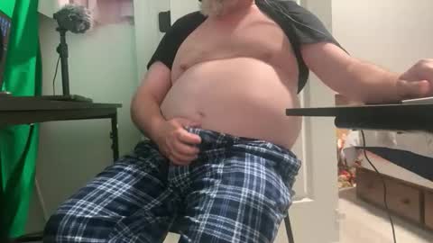 Allergictolove online show from October 27, 10:47 pm