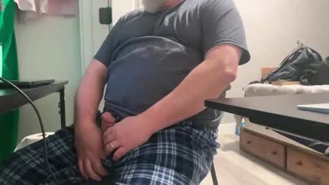 Allergictolove online show from February 11, 3:50 pm