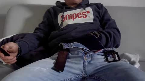 Snapshot of alles594462 chatting on January 5, 1:36 pm alles594462 online show from January 5, 1:36 pm