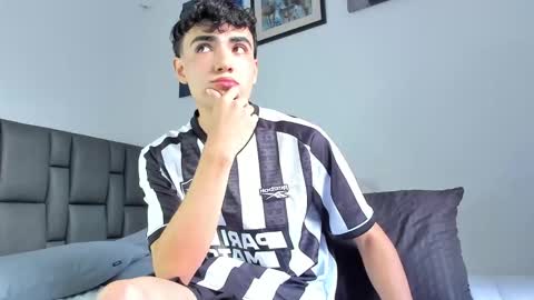 Snapshot of allexserrano chatting on October 4, 8:40 pm Allex online show from October 4, 8:40 pm