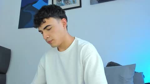 Snapshot of allexserrano chatting on October 19, 10:10 pm Allex online show from October 19, 10:10 pm