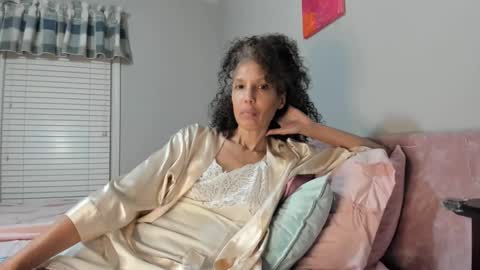 wishlist on bio online show from February 8, 1:32 am