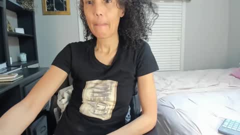 wishlist on bio online show from March 5, 12:05 am