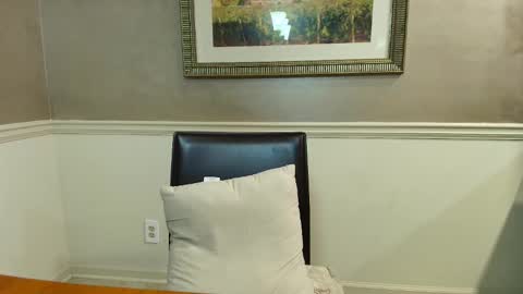 wishlist on bio online show from October 8, 8:50 pm