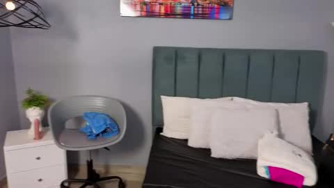 Ali online show from April 23, 11:20 am