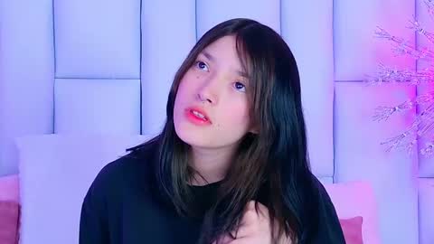 Snapshot of alliciakim chatting on March 1, 7:15 pm Allicia online show from March 1, 7:15 pm