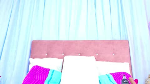 Snapshot of alliciakim chatting on November 11, 7:14 pm Allicia online show from November 11, 7:14 pm