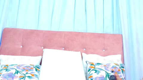 Snapshot of alliciakim chatting on November 16, 7:19 pm Allicia online show from November 16, 7:19 pm