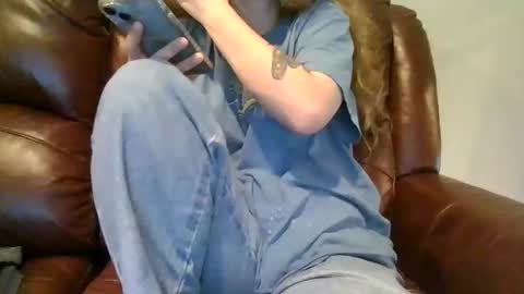 Snapshot of alliebearx chatting on October 29, 8:43 pm alliebearx online show from October 29, 8:43 pm