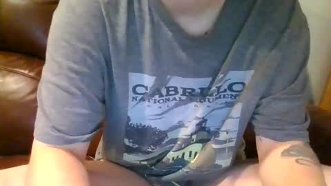 Snapshot of alliebearx chatting on November 12, 5:02 pm alliebearx online show from November 12, 5:02 pm