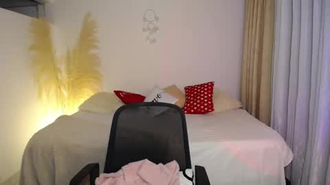 Allie  online show from April 23, 12:29 pm