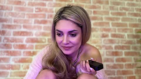 Allie online show from December 11, 12:34 pm