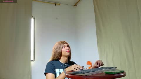 Alliison Foxx online show from April 25, 12:52 pm