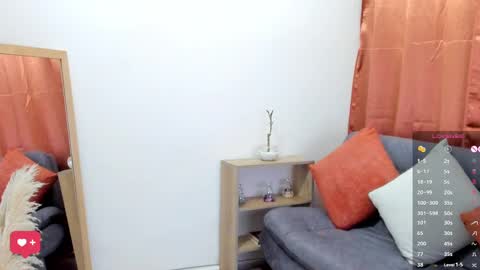Snapshot of allison0724 chatting on February 26, 2:04 am online show from February 26, 2:04 am