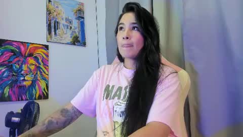 Snapshot of allison_love chatting on June 18, 7:19 am allison online show from June 18, 7:19 am