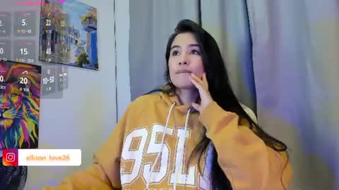Snapshot of allison_love chatting on June 19, 12:15 am allison online show from June 19, 12:15 am
