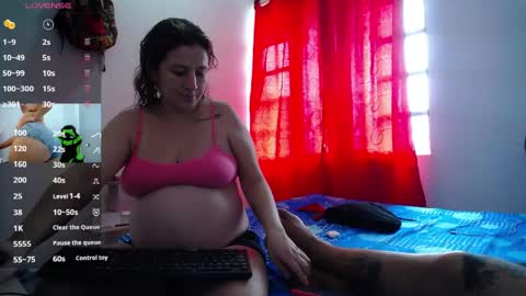 Snapshot of allisonbaby_ chatting on May 10, 6:13 pm allison online show from May 10, 6:13 pm
