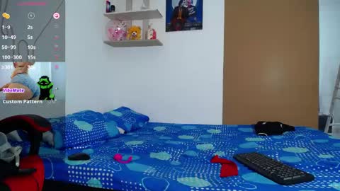 Snapshot of allisonbaby_ chatting on May 23, 4:55 pm allison online show from May 23, 4:55 pm