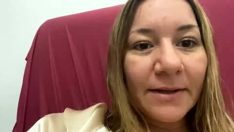 allisonlove2 online show from April 15, 7:10 pm