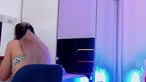 AllisonSweetie online show from April 22, 9:33 am