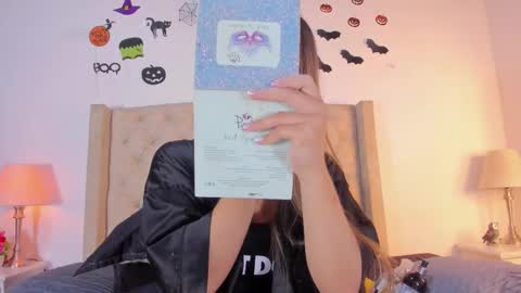 allisson online show from October 31, 12:06 pm