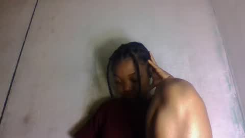 Snapshot of allizida01 chatting on May 16, 10:36 am allizida01 online show from May 16, 10:36 am