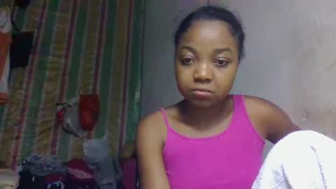 Snapshot of allizida01 chatting on May 19, 5:30 pm allizida01 online show from May 19, 5:30 pm