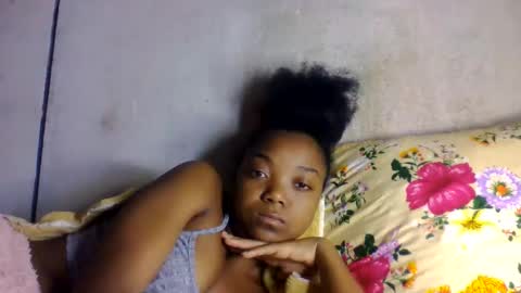 Snapshot of allizida01 chatting on May 27, 1:57 am allizida01 online show from May 27, 1:57 am