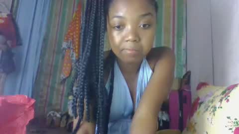 Snapshot of allizida01 chatting on June 3, 8:25 pm allizida01 online show from June 3, 8:25 pm