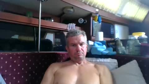 allnaked4 online show from May 17, 9:33 pm