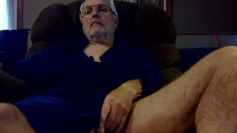 Snapshot of allo00 chatting on June 18, 6:23 pm allo00 online show from June 18, 6:23 pm