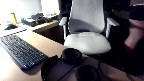 allowis2 online show from November 13, 9:03 pm