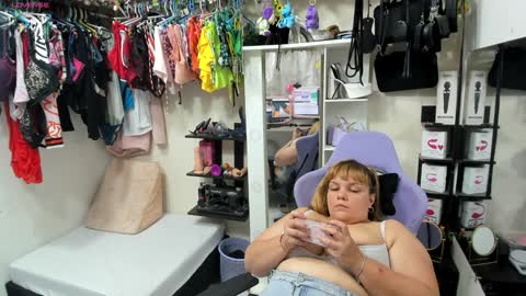 allsson_miller online show from January 28, 5:11 am