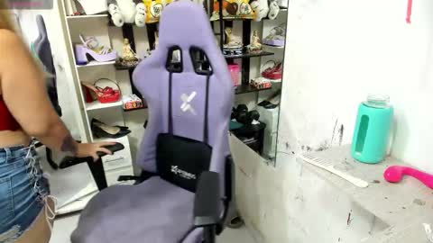 allsson_miller online show from September 19, 3:08 am