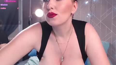 Snapshot of alluregolden chatting on December 6, 1:18 am Alluregolden online show from December 6, 1:18 am