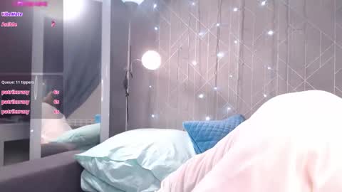 Snapshot of alluregolden chatting on December 8, 1:35 am Alluregolden online show from December 8, 1:35 am