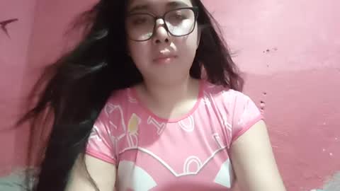 Snapshot of alluring_alicia chatting on April 26, 11:52 am Miss Alicia online show from April 26, 11:52 am
