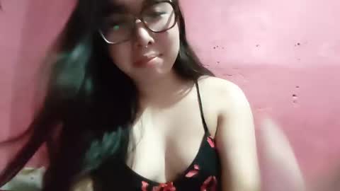 Snapshot of alluring_alicia chatting on May 4, 11:39 am Miss Alicia online show from May 4, 11:39 am