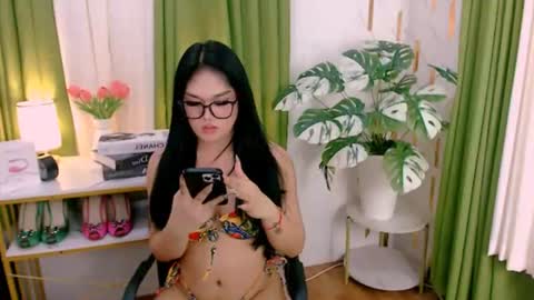 Snapshot of alluring_brianna08 chatting on July 20, 5:55 am Brianna online show from July 20, 5:55 am