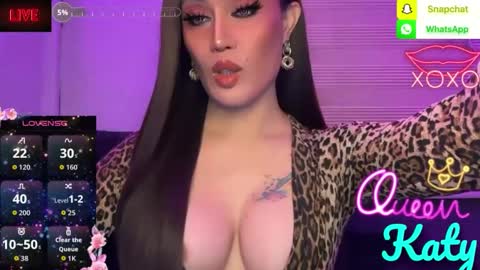 Snapshot of alluring_gemini chatting on April 27, 6:44 am Queen Majesty Katy online show from April 27, 6:44 am