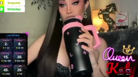 Snapshot of alluring_gemini chatting on May 2, 2:27 am Queen Majesty Katy online show from May 2, 2:27 am