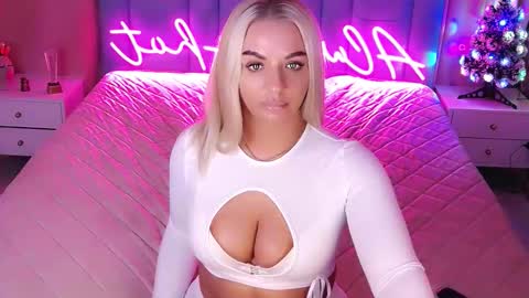 AlwaysHot online show from January 10, 2:13 am