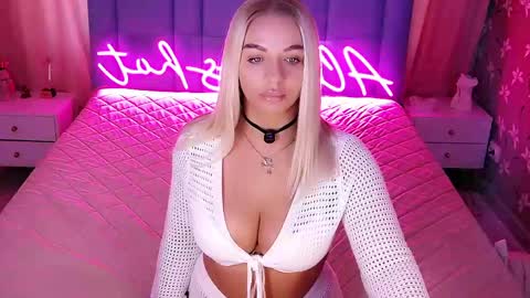 AlwaysHot online show from April 13, 2:06 am