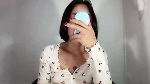 ally_monts online show from January 17, 11:30 pm