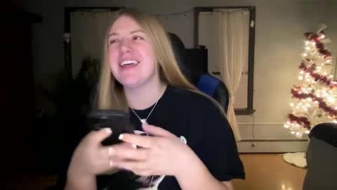 Snapshot of allyanalangel chatting on January 24, 1:56 am allyanalangel online show from January 24, 1:56 am