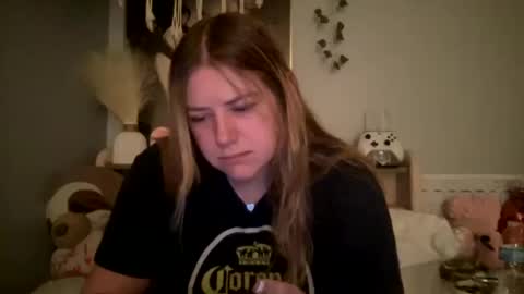 Snapshot of allyanalangel chatting on February 1, 11:06 pm allyanalangel online show from February 1, 11:06 pm