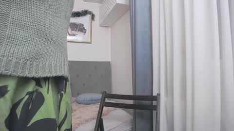 Snapshot of allyiah chatting on December 10, 1:11 am         online show from December 10, 1:11 am